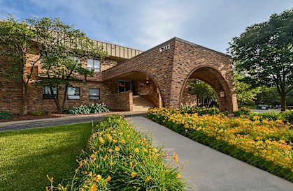 Exterior Porch at Willow Hill Apartments, Justice, IL, 60458