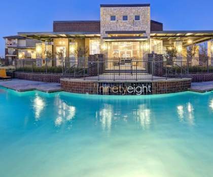 the pool at the resort at governors crossing