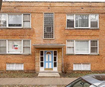 7075 N. Paulina