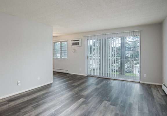Wet St Paul Apartment