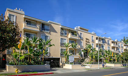Apartment Building in Los Angeles