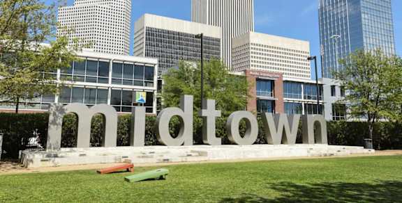 a view of the downtown minneapolis skyline