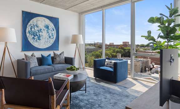 Living Area at Viridian on Sheridan, Chicago, IL
