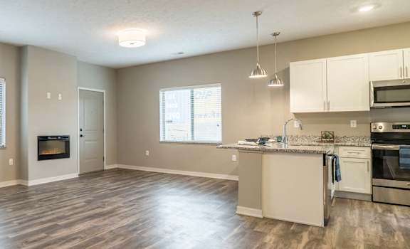 The Villas at Falling Waters luxury townhomes for rent in West Omaha NE