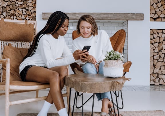 Women in leasing office