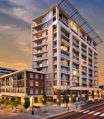 Hudson Mews Apartment