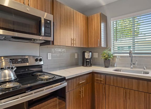 Upscale Stainless Steel Appliances at Colonial Garden Apartments, San Mateo, CA