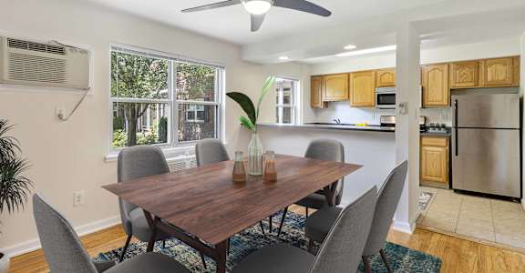 Dining area at Lakeview Apartments, Leonia, NJ, 07605