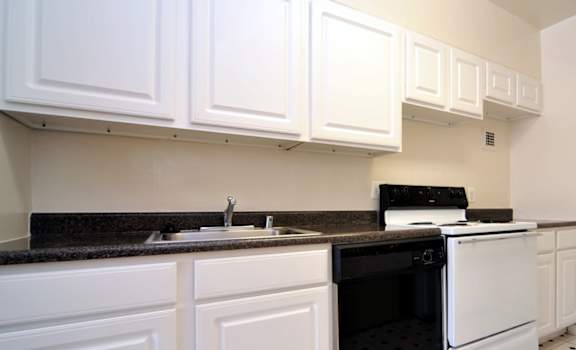 Rittenhouse Apartments Kitchen