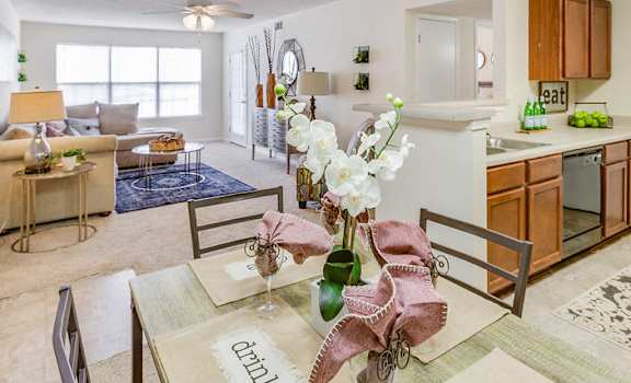 Forest Trail Apartment Homes Northport, AL, Dining Room, Kitchen