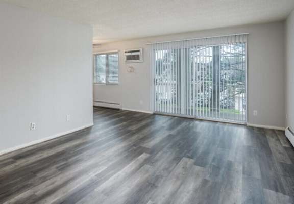 Wet St Paul Apartment