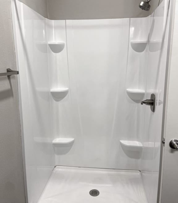 Large shower at Promenade Luxury Apartments in Beaumont, Texas