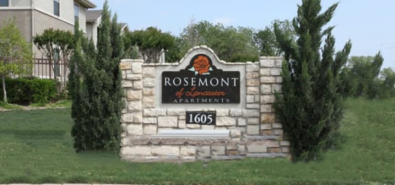 Rosemont of Lancaster Apartments Exterior Monument Sign