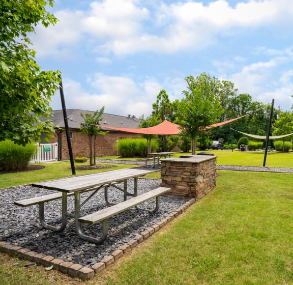 Outdoor Grilling & Picnic Area