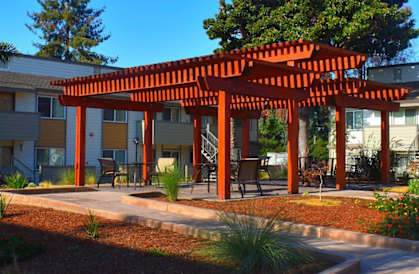 Courtyard With Gazebo at Sunnyvale Town Center, Sunnyvale, California