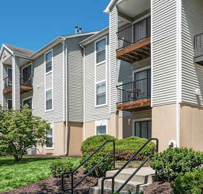 Property exterior at Boulder Pointe Apartments in Middletown, NY 10940