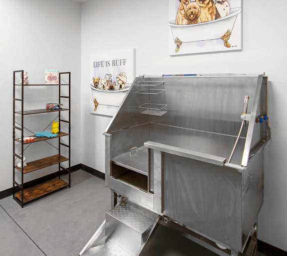 Dog spa at Ritchey Reserve Apartments, Fishers