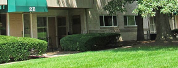 Camp Hill Apartments in Camp Hill, PA | Long Meadows Apartments | Property Management, Inc.