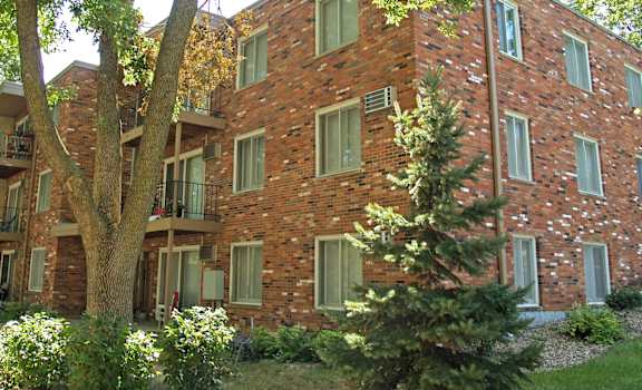 Apache Manor Apartments exterior