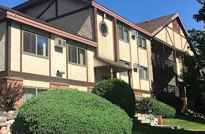 Elegant Exterior View Of Property at Jacobs Square Apartments, St. Cloud, MN