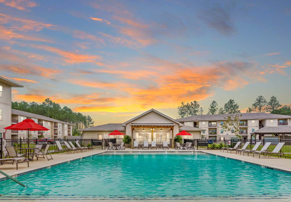 the collins apartments covington