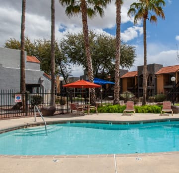 Pool pool patio at Casa Bella Apartments in Tucson AZ 4-2020