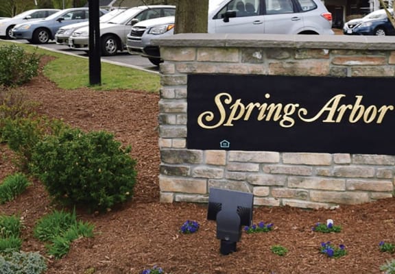 Senior Living Community Entrance Sign at Spring Arbor of Leesburg