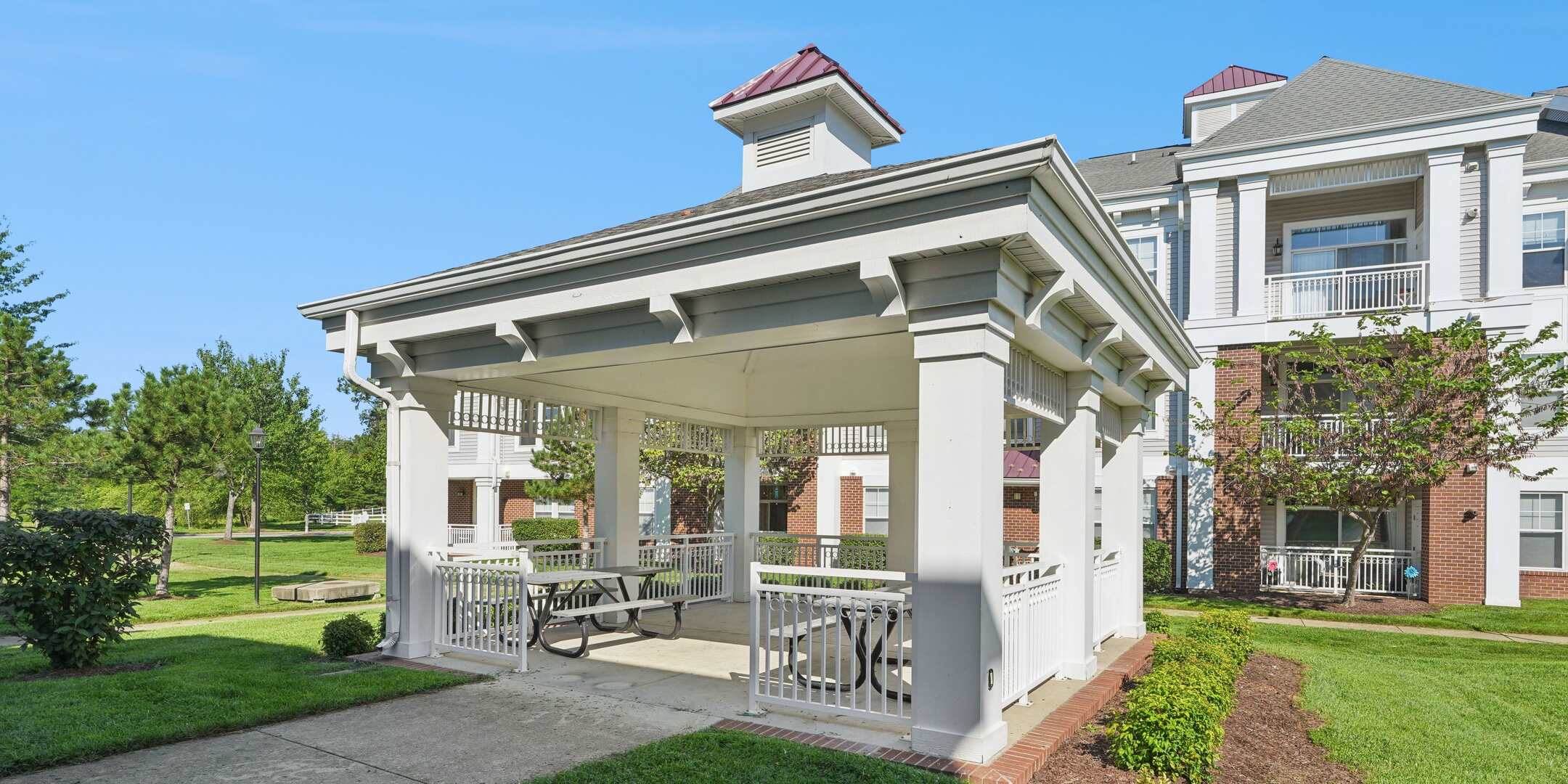 Gleneagles Apartments 2 of 6