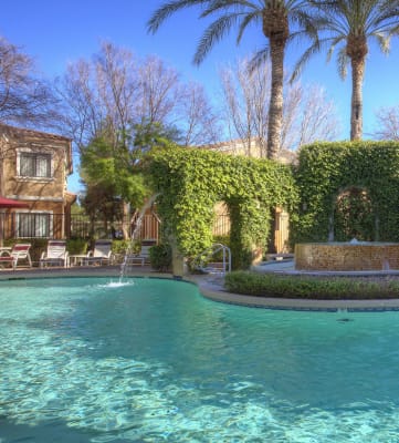 pool and pool fountain at La Borgata Apartments in Surprise AZ