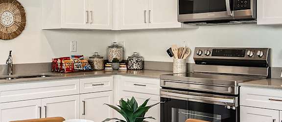Fully Equipped Kitchens And Dining at Hampton Meridian, Apache Junction, AZ, 85120