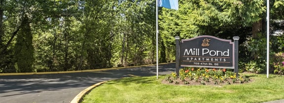 a view of the entrance to the mill pond apartments at Mill Pond Apartments, Auburn, WA 98092