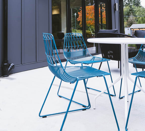 Outdoor Lounge at University Glen, Washington, 98466