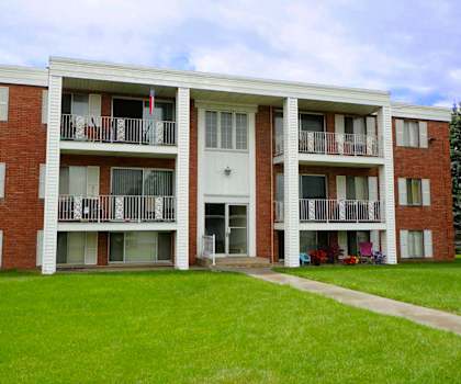 Bellaire Estates Exterior