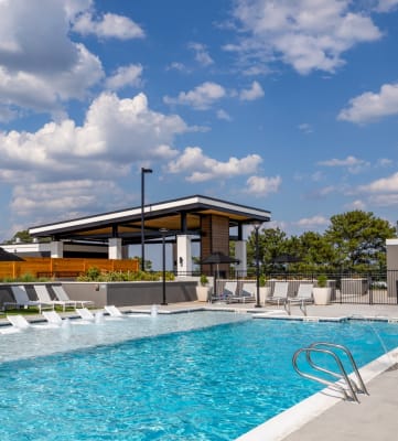 Large Outdoor Pool with Sundeck at Abberly Skye Apartment Homes, Georgia