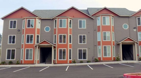 Greenburg Apartments Exterior and Parking Lot