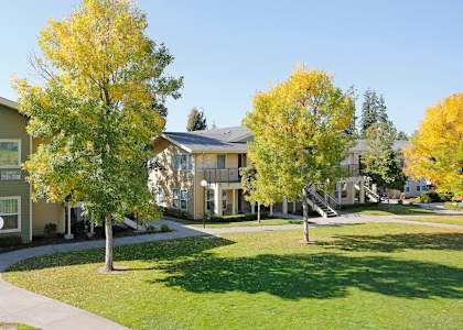 Greenery at Redwood Commons Apartments, Oregon