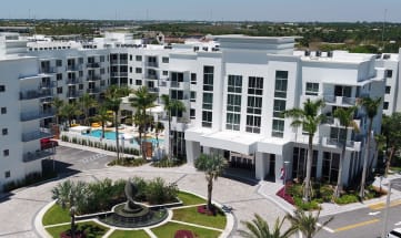 arial view of the enclave at tranquility bay apartments in sarasota, fl
