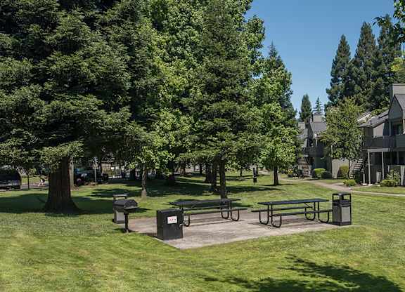 Pepperwood Picnic Area & Green Space