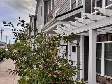 Great River Residences Apple Trees