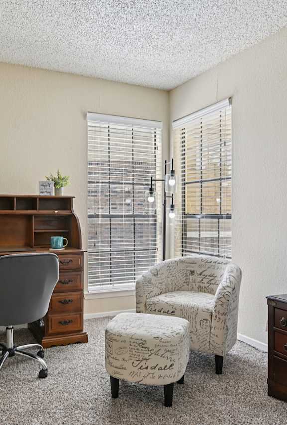 Work Desk at The Glen, Lewisville, 75067