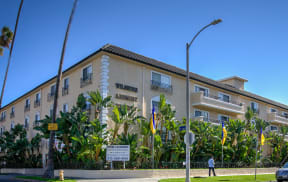 Apartment Building in Los Angeles