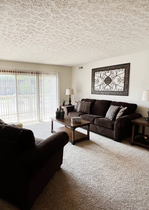 Living Room  at Crestbrook Apartments & Townhomes, Crescent Spring
