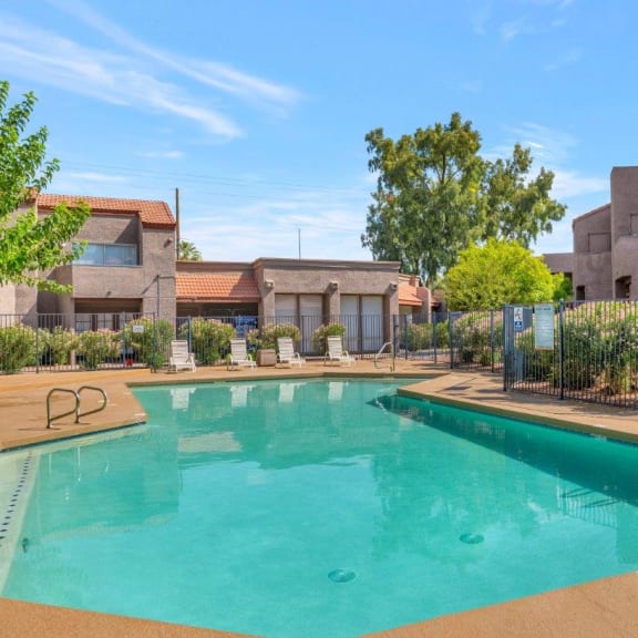 Sparkling Pool at Glen Brae, Glendale, AZ, 85301