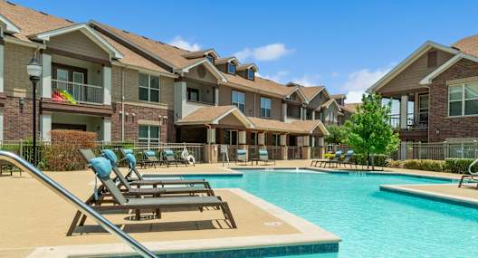 the swimming pool at the parc at mansfield in tx