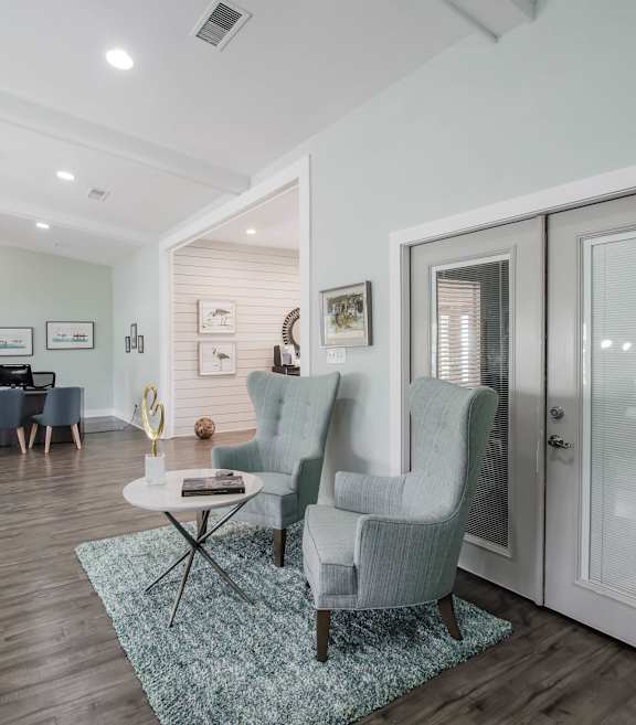 Brightly Decorated Leasing Office at Gates at Summerville, Summerville, SC, South Carolina