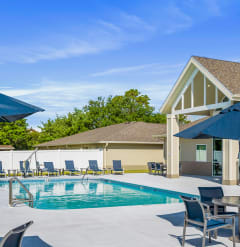 Dominium-Taylor Pointe-Pool