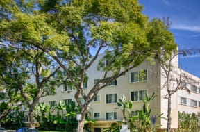 Apartment Building in Beverly Hills