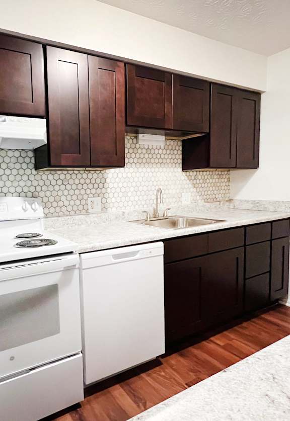 kitchen  at Concord Woods Apartments, Milford, OH, 45150