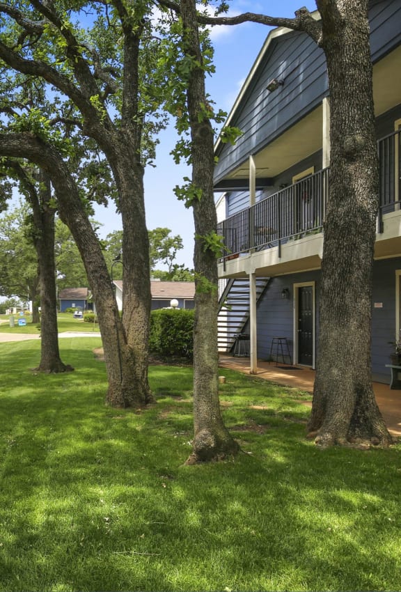 Waters Park Apartments in Bedford, TX