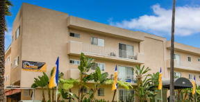Apartment Building in Los Angeles